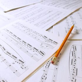 ¿Por qué la educación musical en México se quedó atrapada en los festivales escolares?